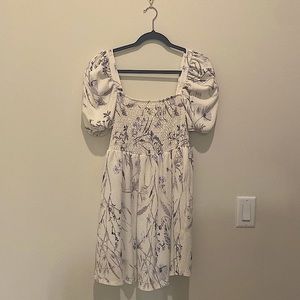H&M puff sleeve floral dress, size L